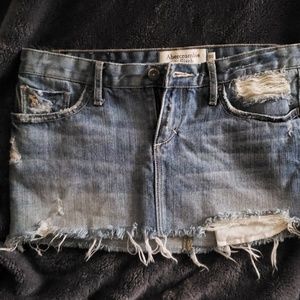 Abercrombie &Fitch Jean skirt size 00